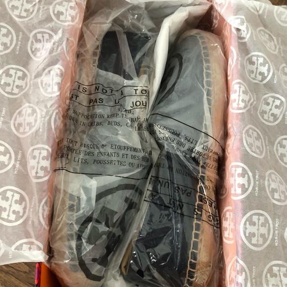 NWT Tory Burch Poppy Logo Espadrille Flat Navy - Picture 6 of 7